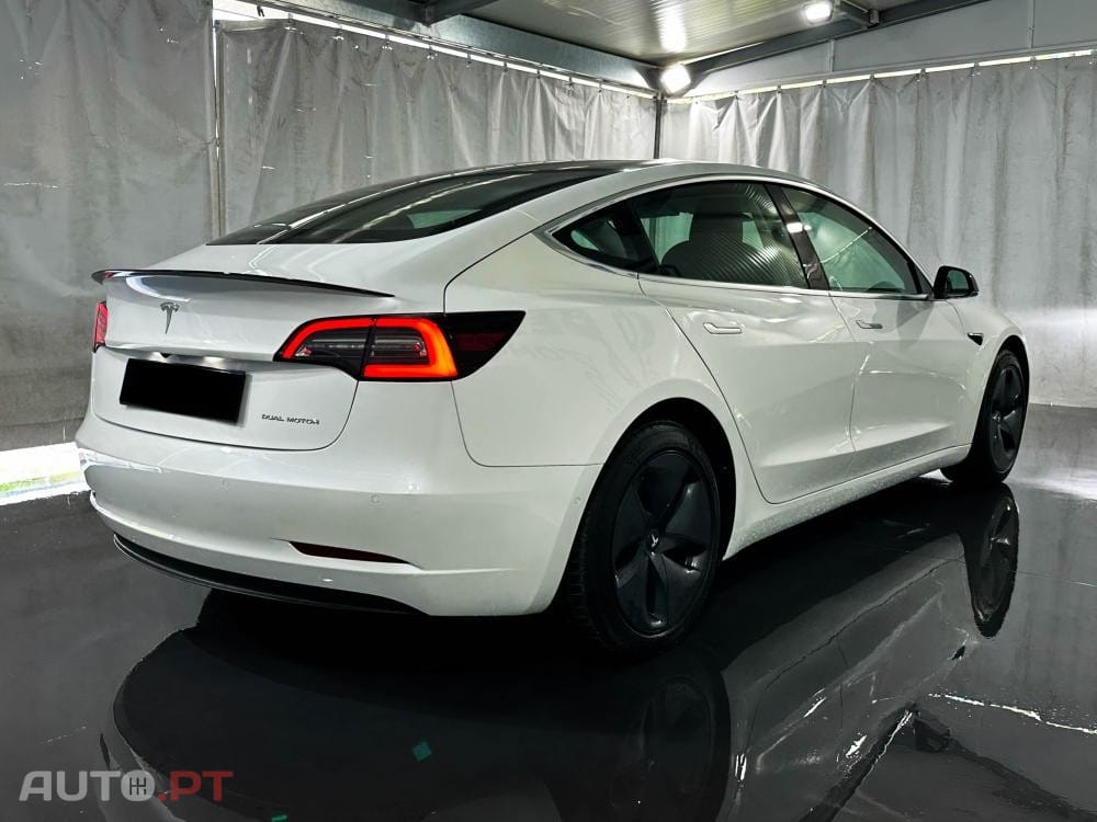Tesla Model 3 Long-Range Dual Motor AWD