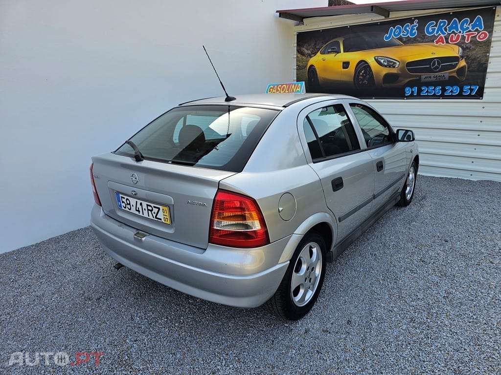 Opel Astra 1.2 Club