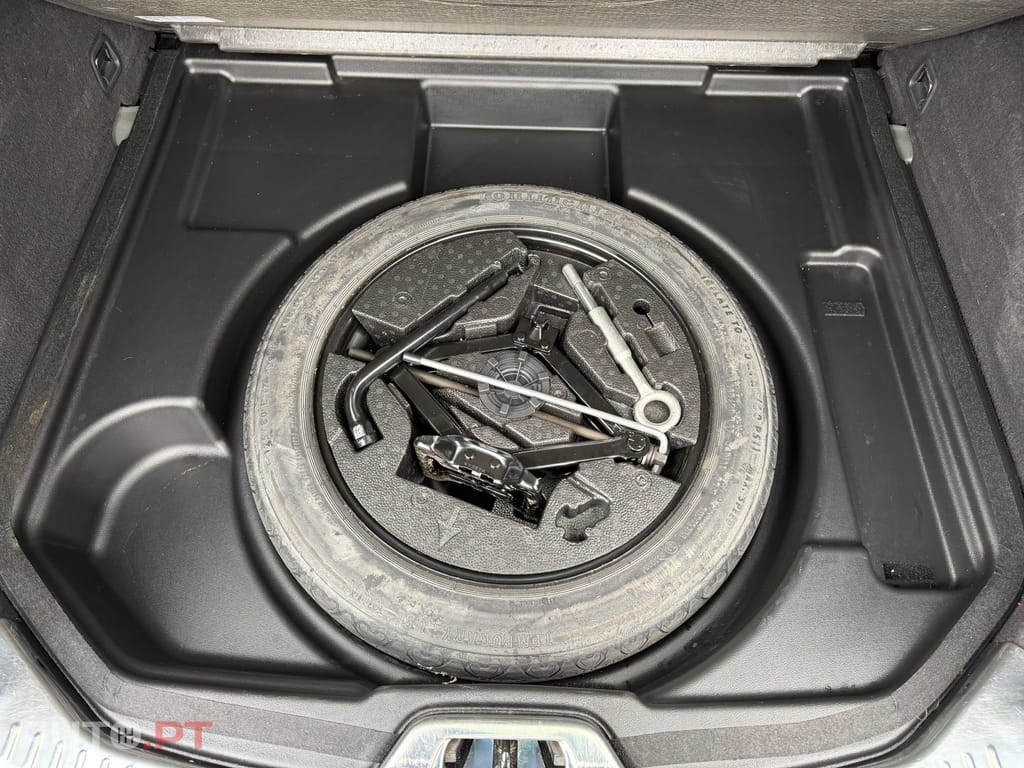 Volvo V60 2.0 D2 R-Design