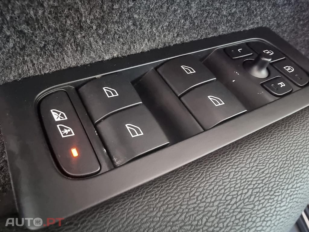 Volvo XC40 1.5 T4 PHEV Inscription Expression