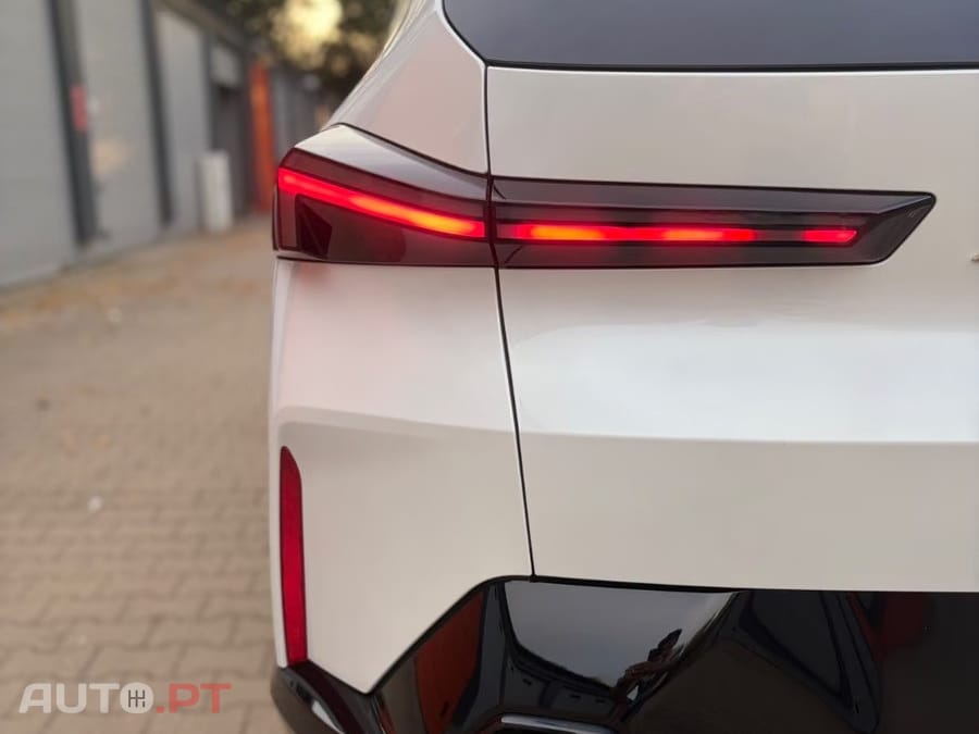 BMW XM BASE