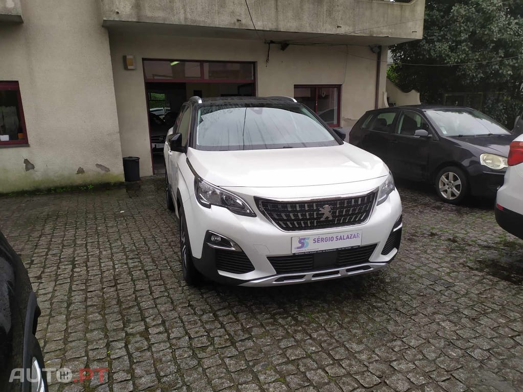 Peugeot 3008 1.5HDI 130 CV ALLURE