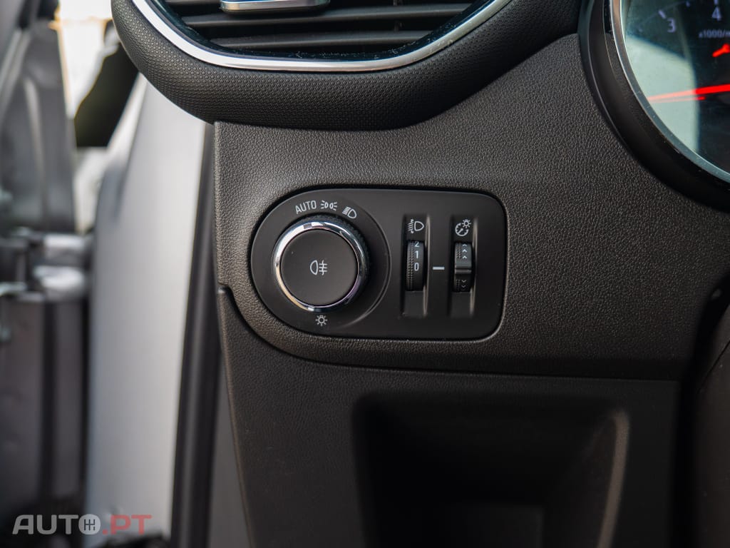 Opel Crossland 1.2 T Design & Tech