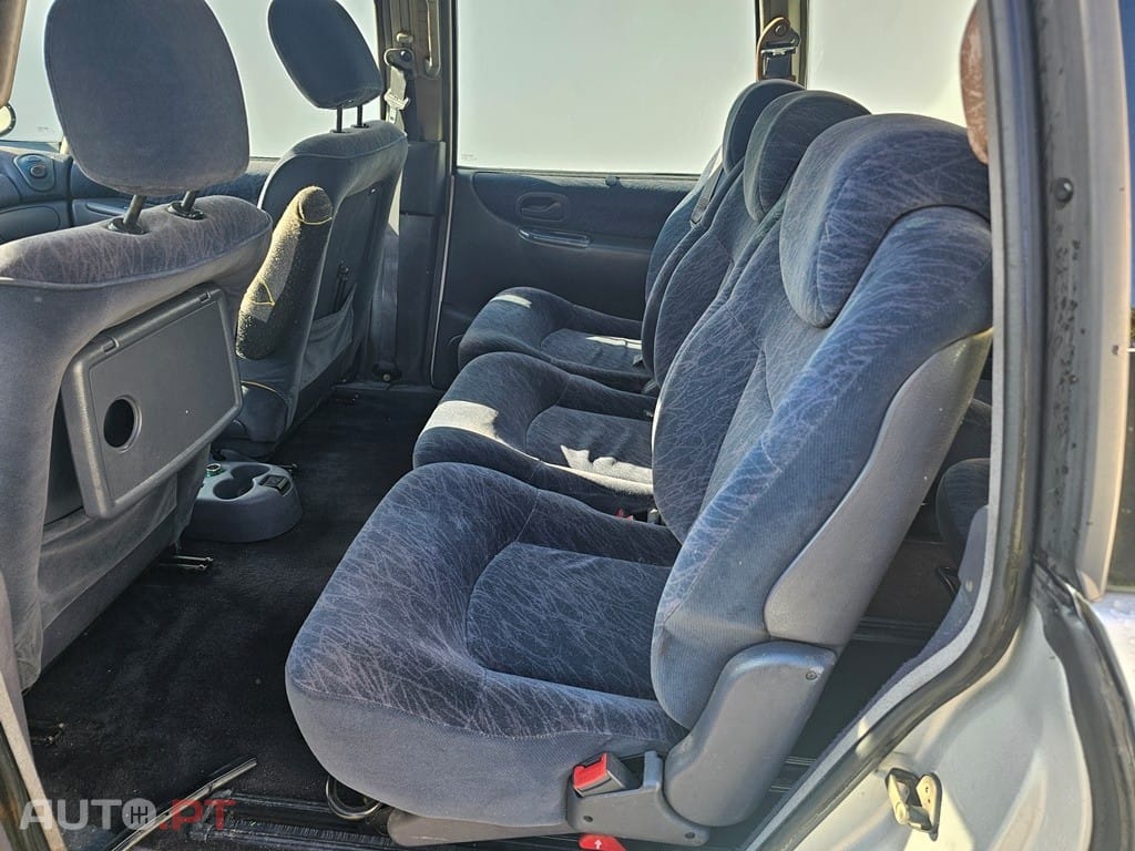 Renault Grand Espace RT 2.2 dT