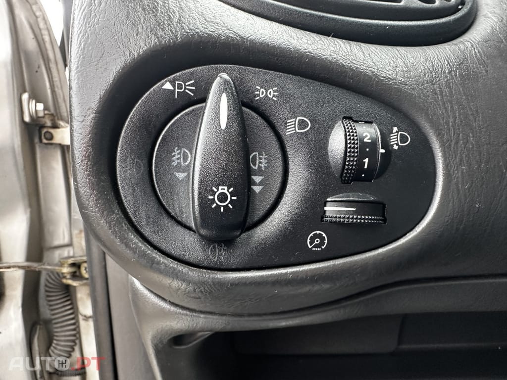 Ford Focus SW 1.4 Ambiente
