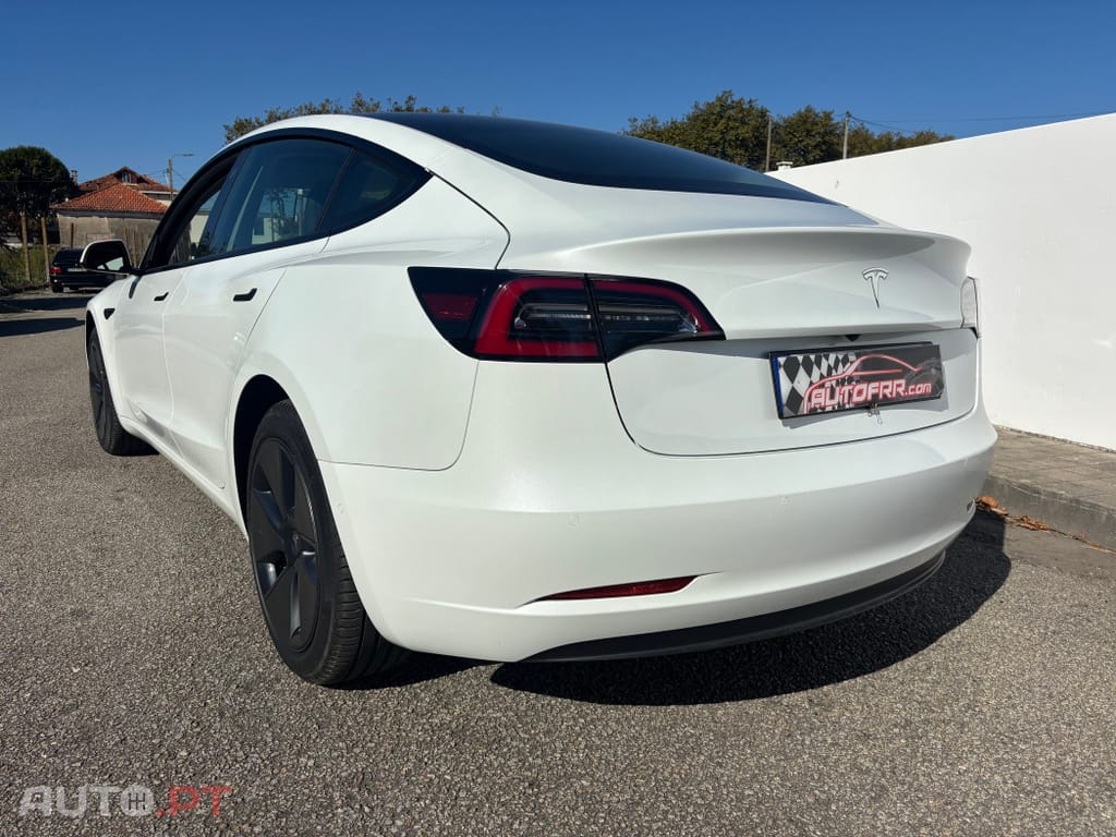 Tesla Model 3 Standard Range Plus RWD