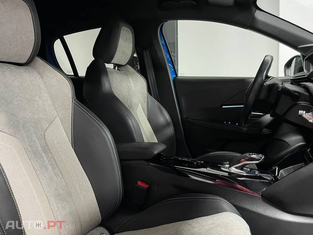 Peugeot E-208 50 kWh GT Line