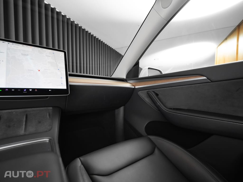Tesla Model Y Performance Tração Integral