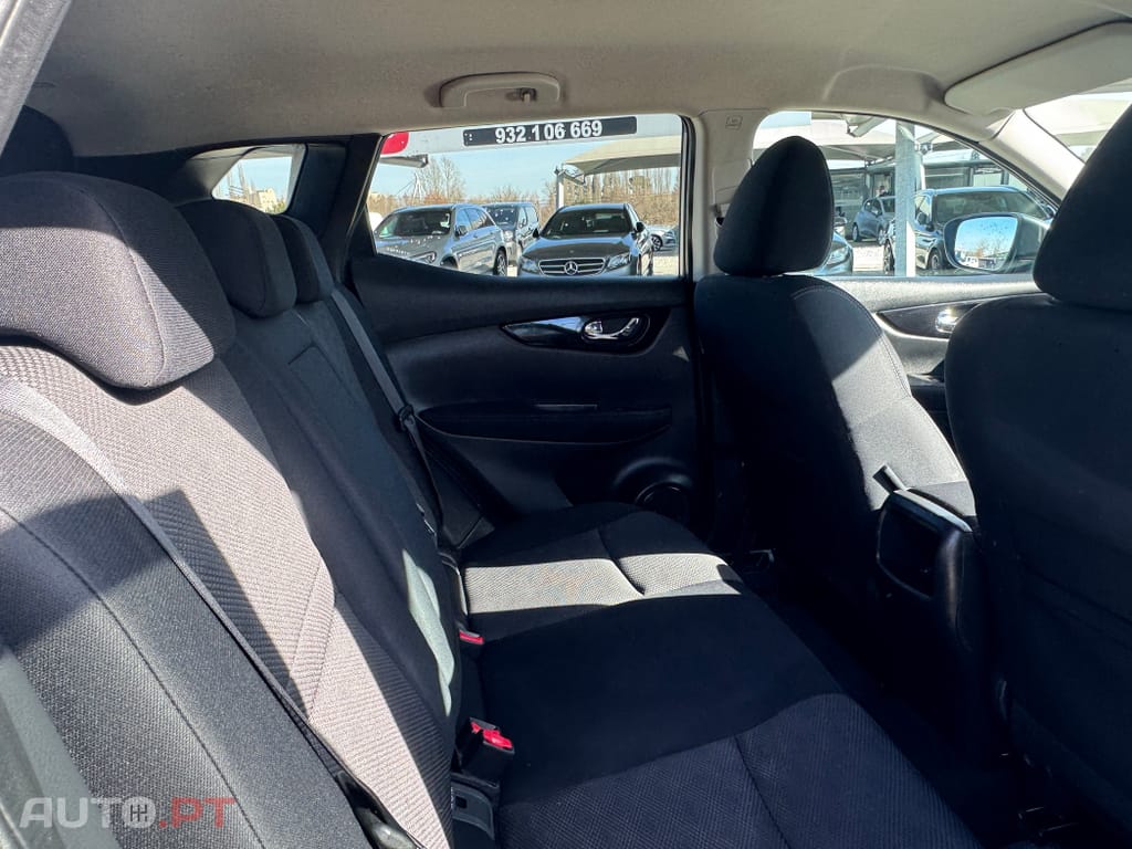 Nissan Qashqai 1.5 dCi N-Connecta 18
