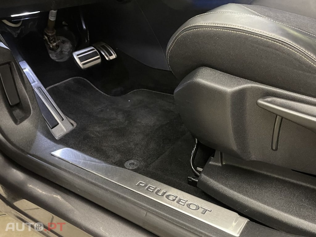 Peugeot 3008 1.6 BlueHDi GT Line EAT6