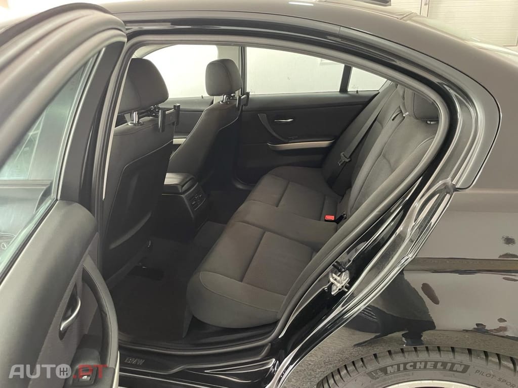 BMW 318 d Navigation Sport