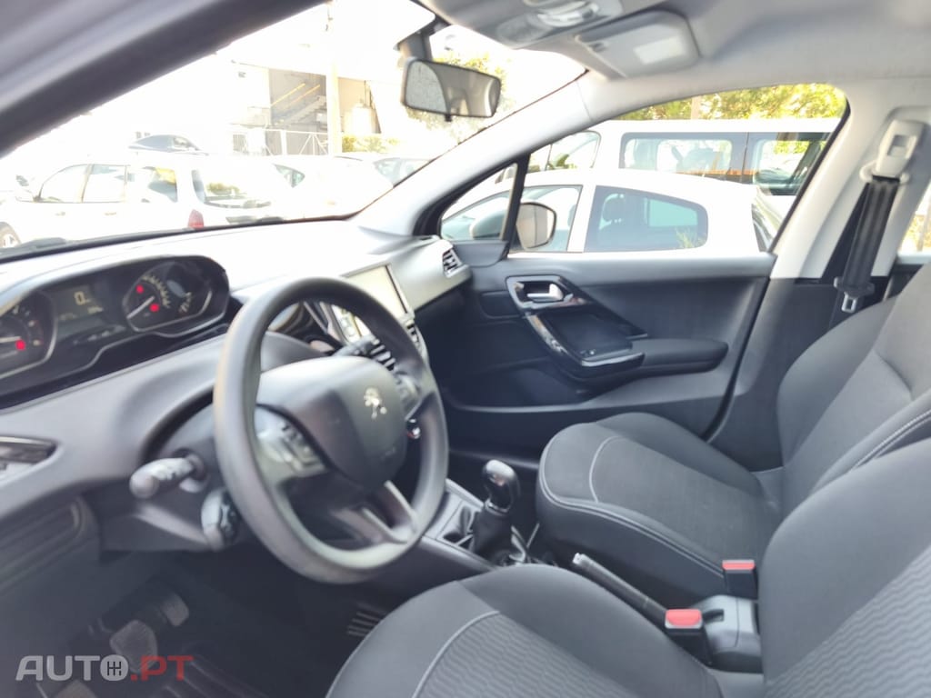 Peugeot 208 1.5 BlueHDi Active