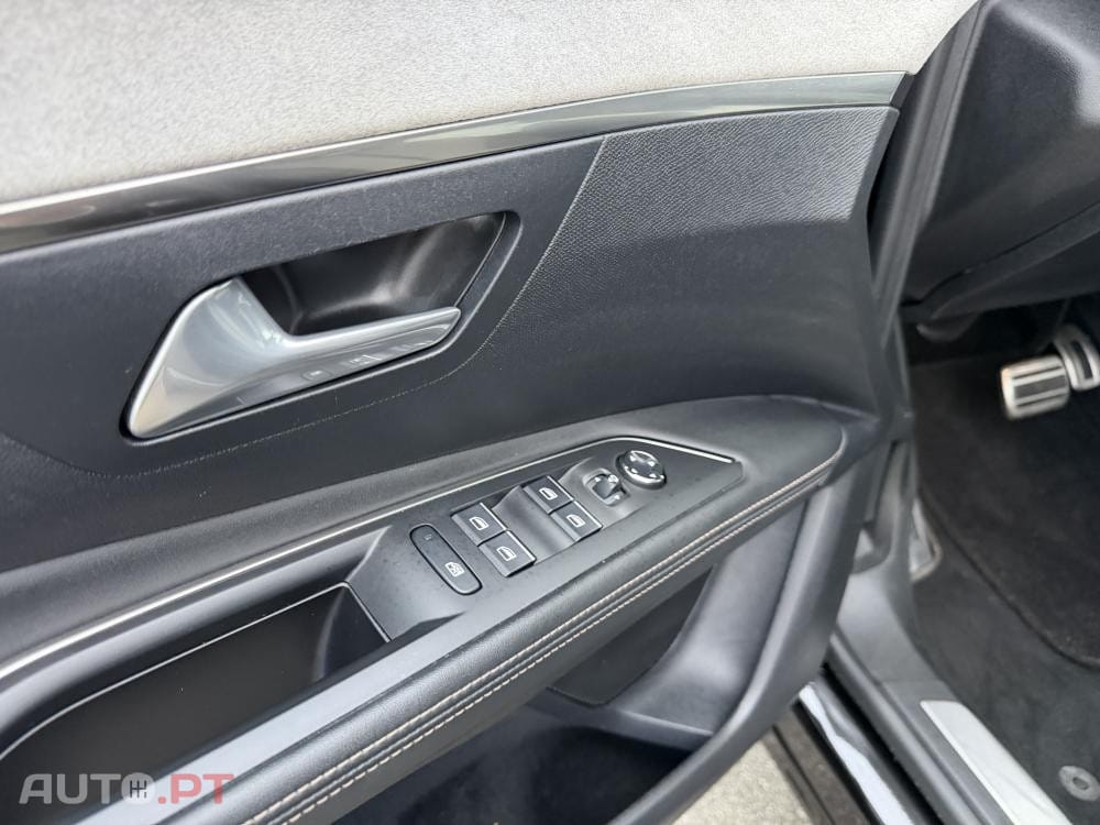 Peugeot 3008 1.6 Hybrid GT Pack e-EAT8