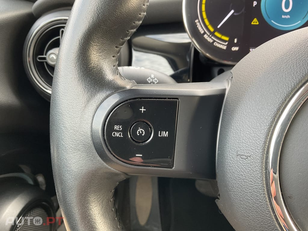 MINI Cooper Cooper SE