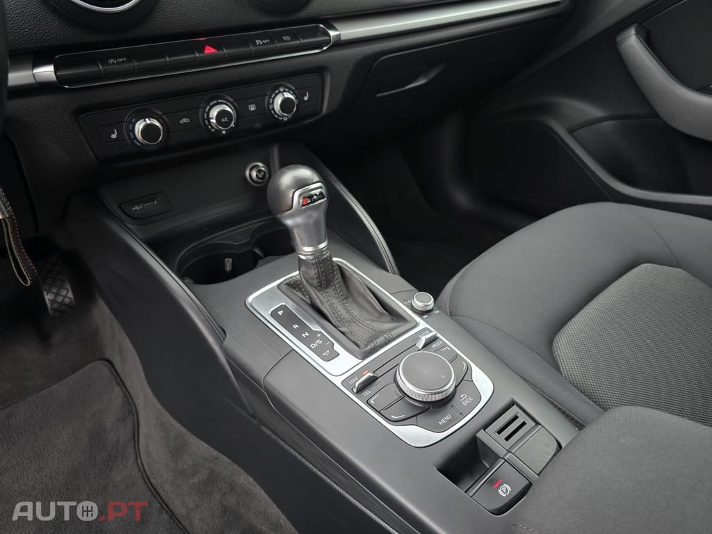 Audi A3 30 TFSI STRONIC