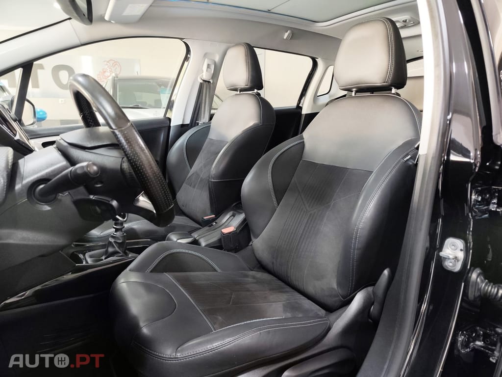 Peugeot 2008 1.6 BlueHDi Crossway