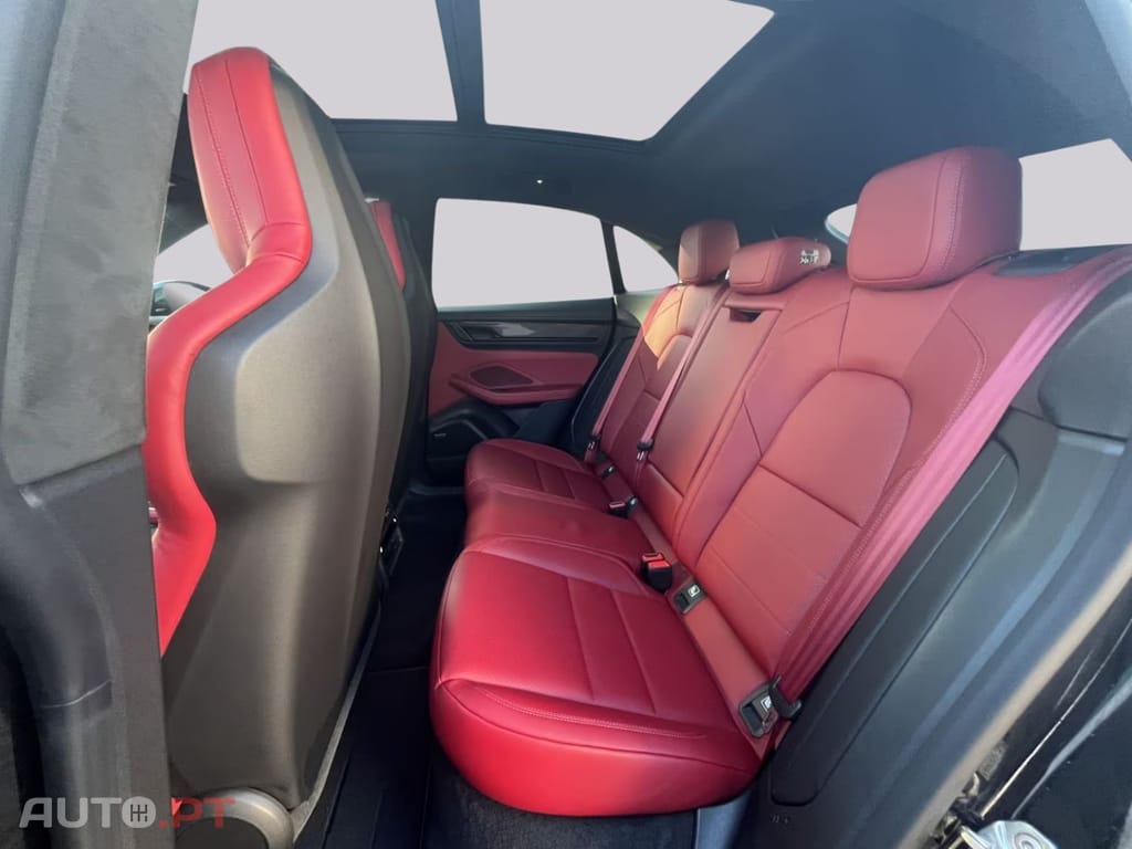 Porsche Macan I.V.A DEDUTIVEL Turbo 