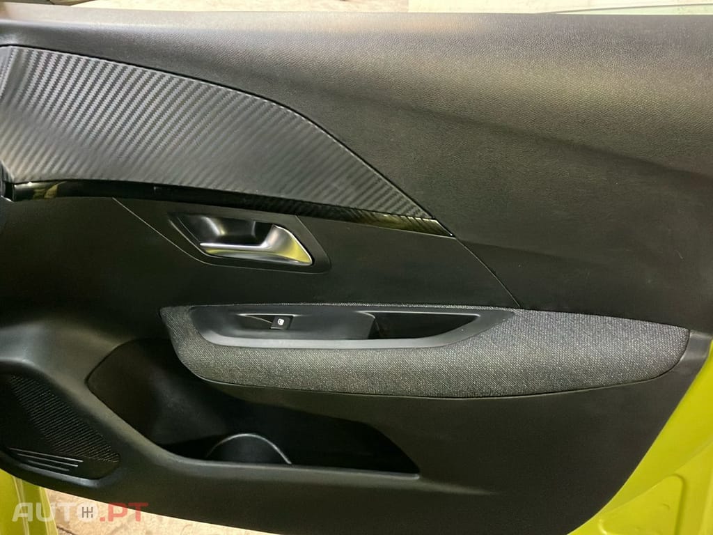 Peugeot 208 1.2 Hybrid Allure e-DCS6