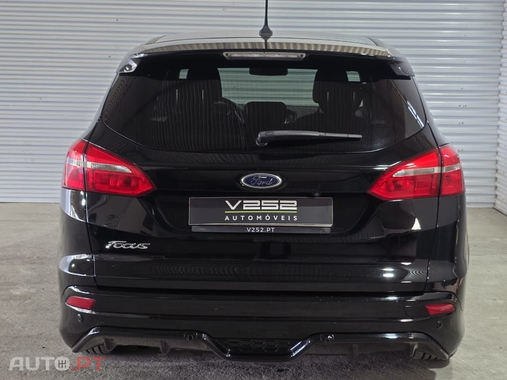 Ford Focus SW 1.5 TDCi EcoBlue ST-Line