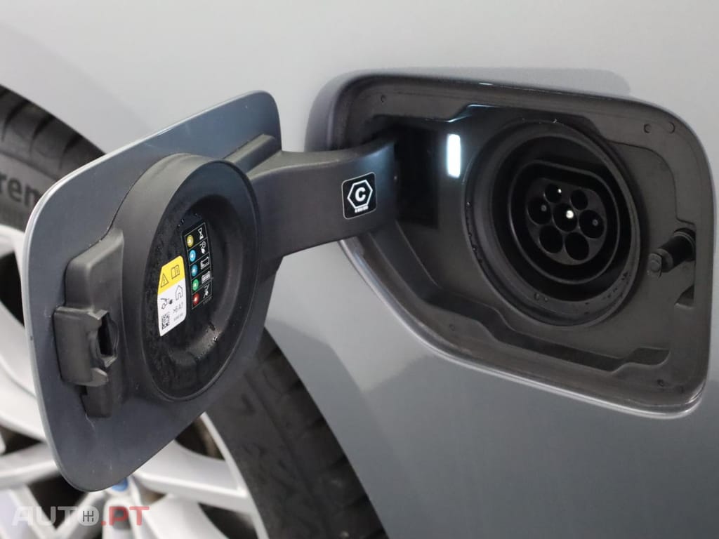 BMW 330 e Auto Corporate Edition