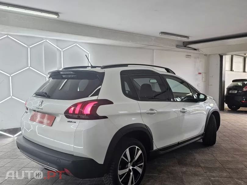 Peugeot 2008 1.2 PureTech GT Line EAT6