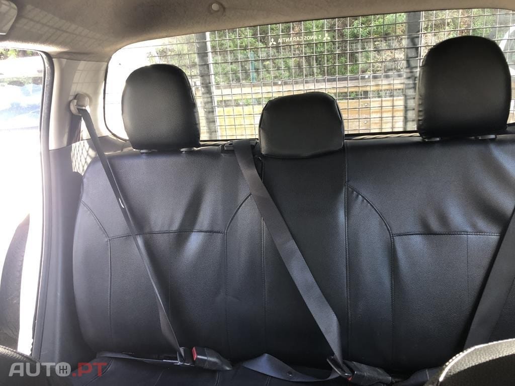 Mitsubishi L200 2.3 DI-D CD Invite 2WD