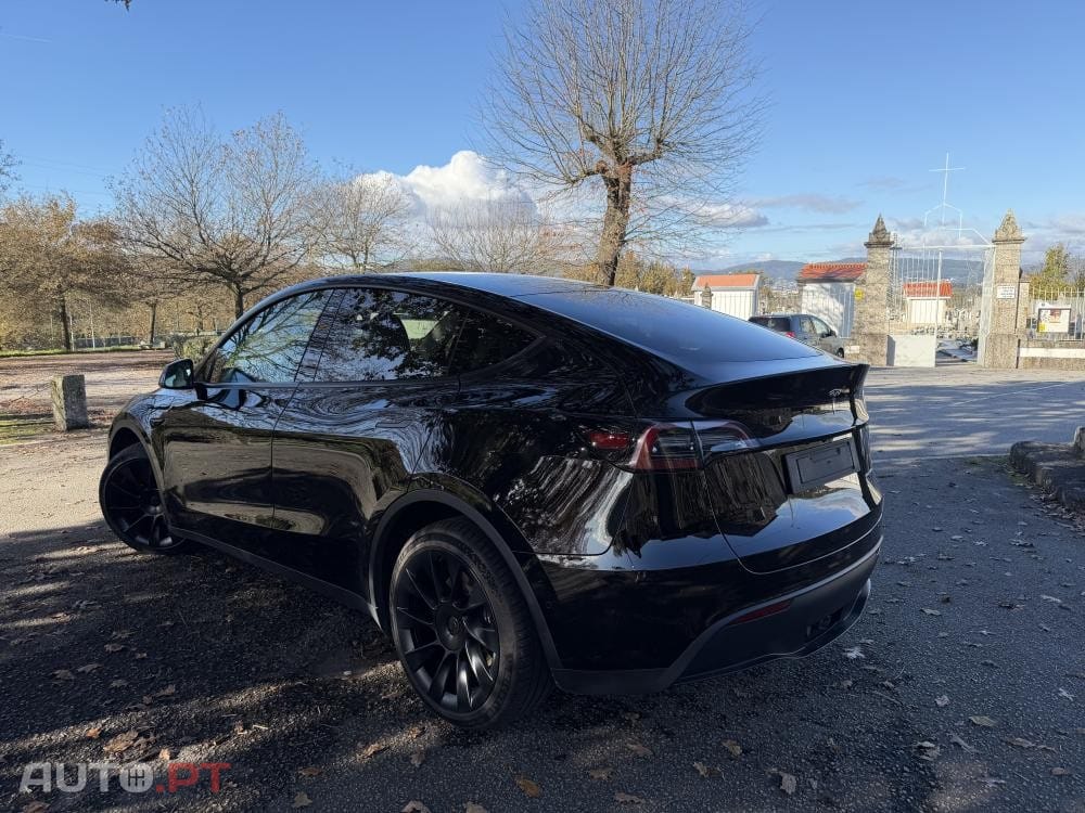 Tesla Model Y Long Range Dual Motor AWD