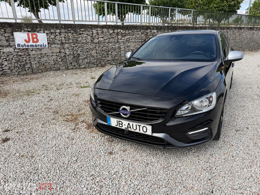 Volvo V60 2.0 D3 R-Design