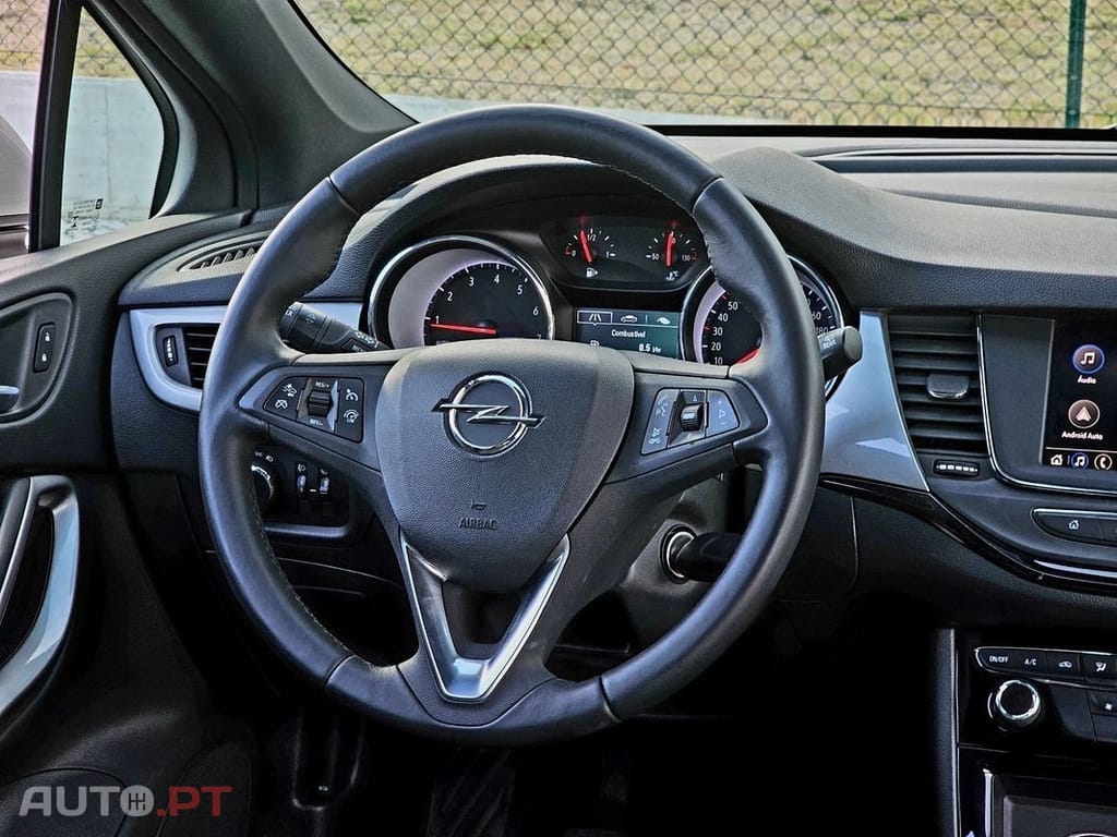 Opel Astra 1.2 T Design & Tech S/S
