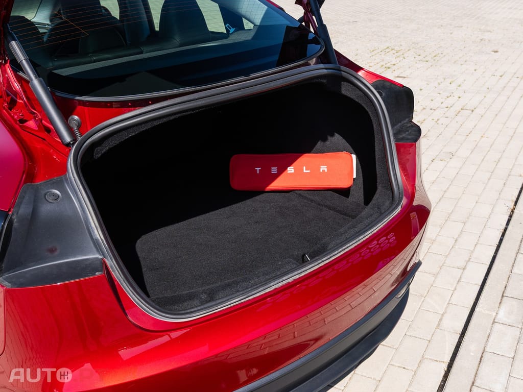 Tesla Model 3 Tração Traseira