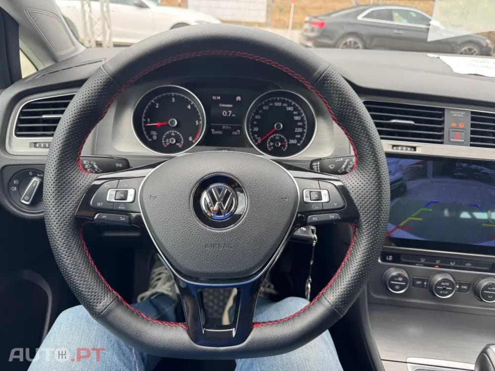 Volkswagen Golf Variant 1.6 TDi Highline DSG