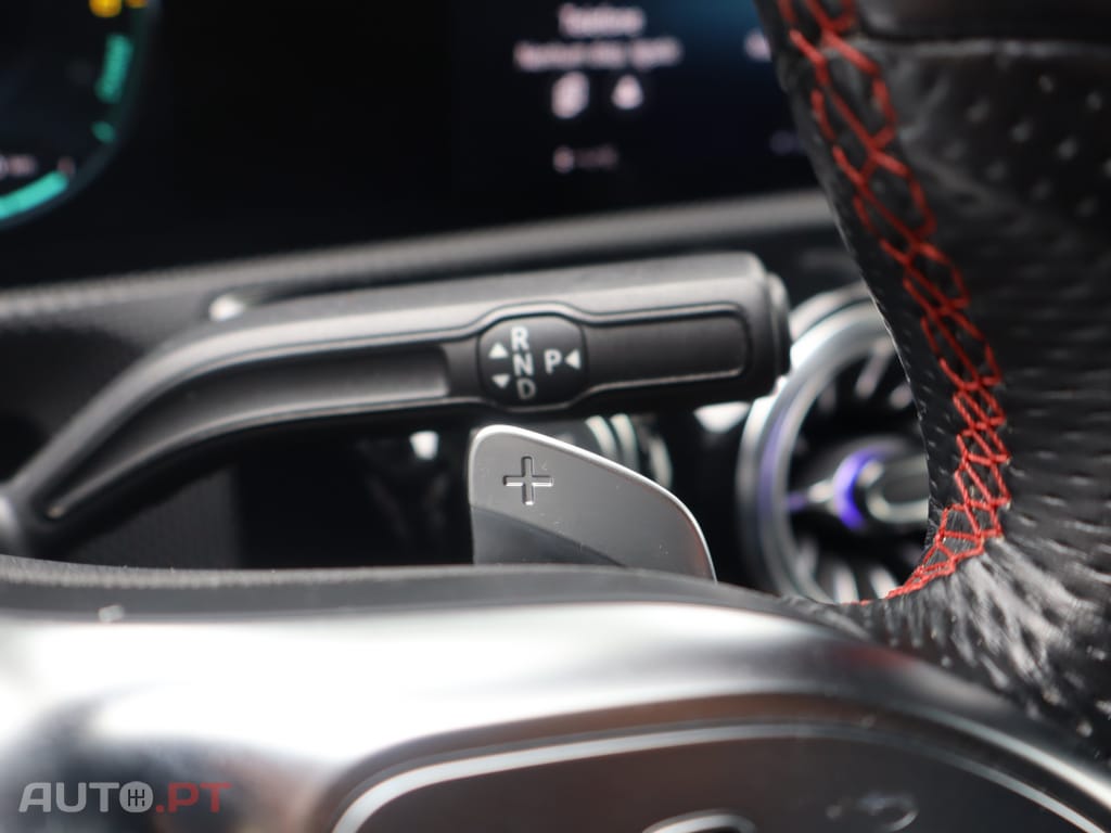 Mercedes-Benz A 250 e AMG Line