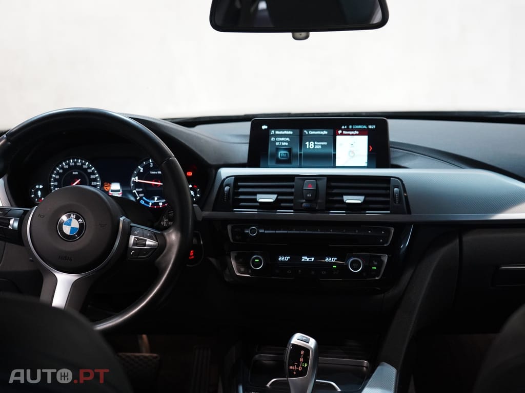 BMW 318 i Touring Pack M Auto