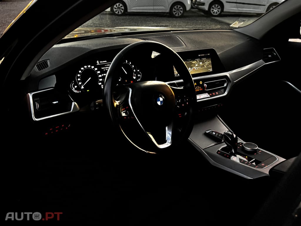 BMW 330 e Touring Corporate Edition Auto