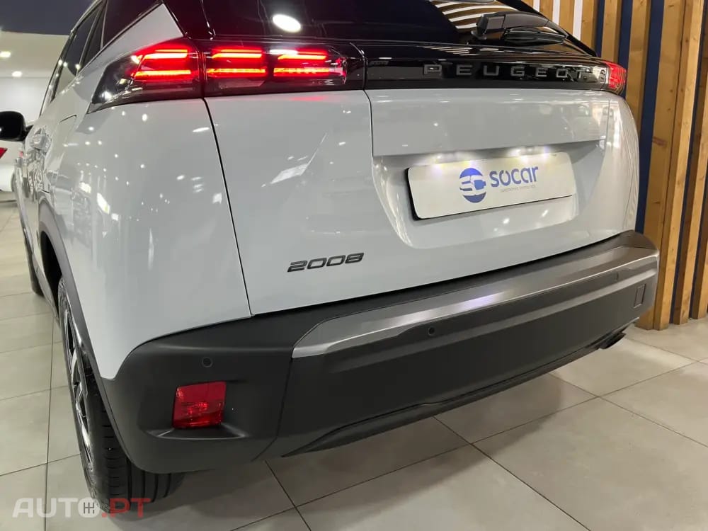 Peugeot 2008 1.2 PureTech Style — fotografia 7