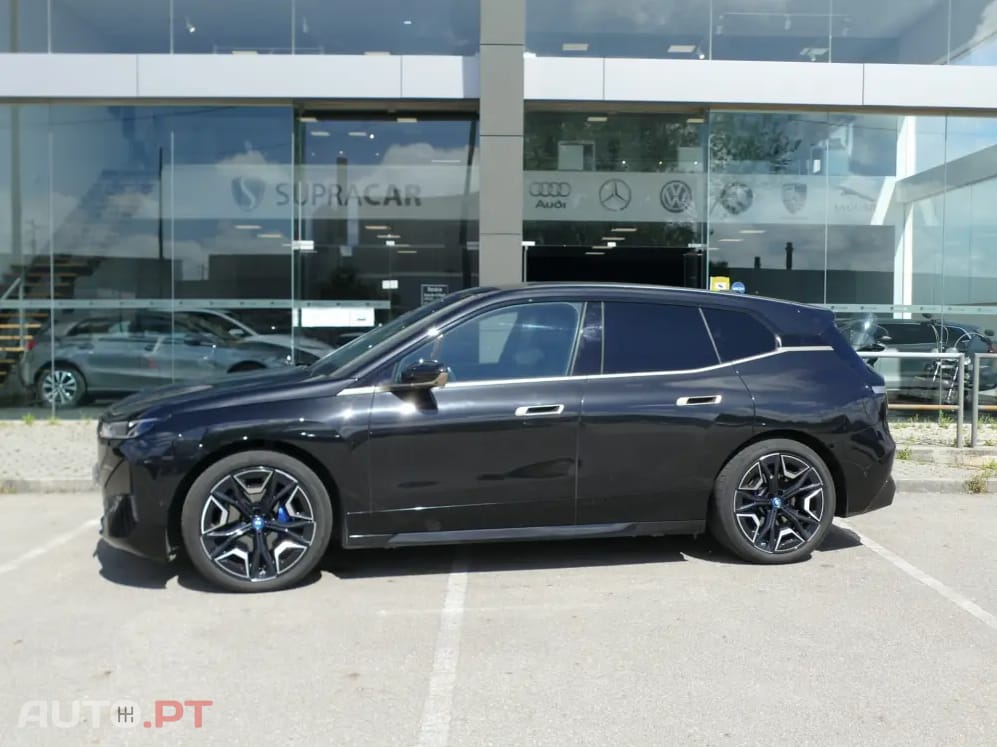 BMW iX xDrive 40 Pack Desportivo