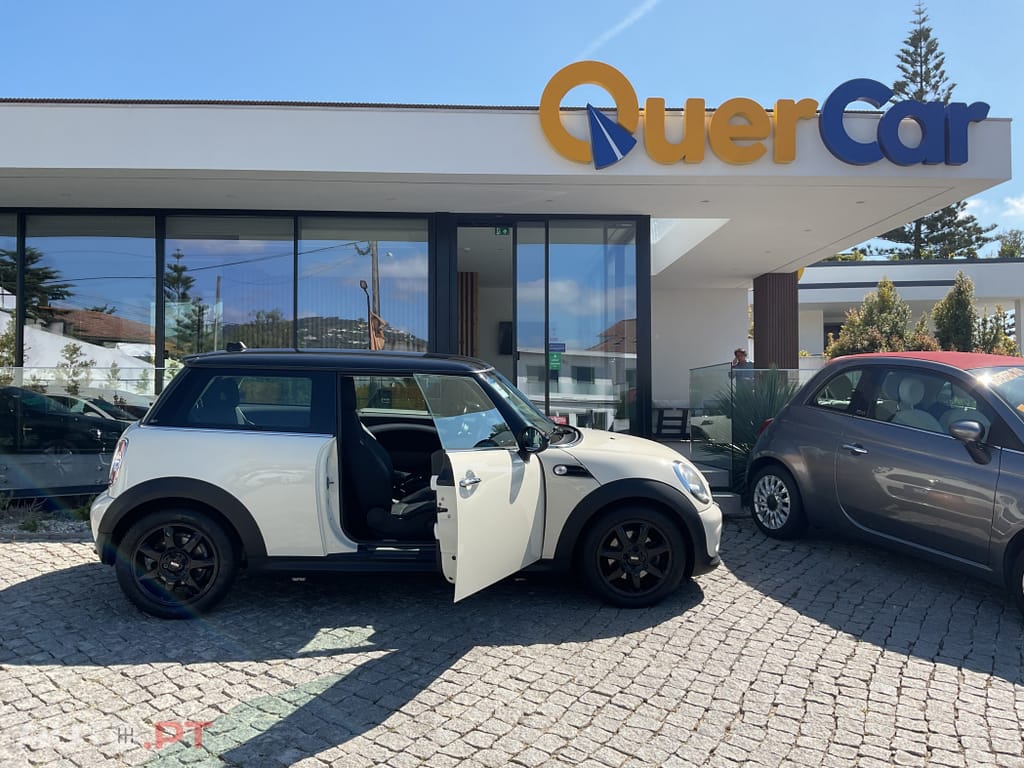 MINI Cooper Cooper D