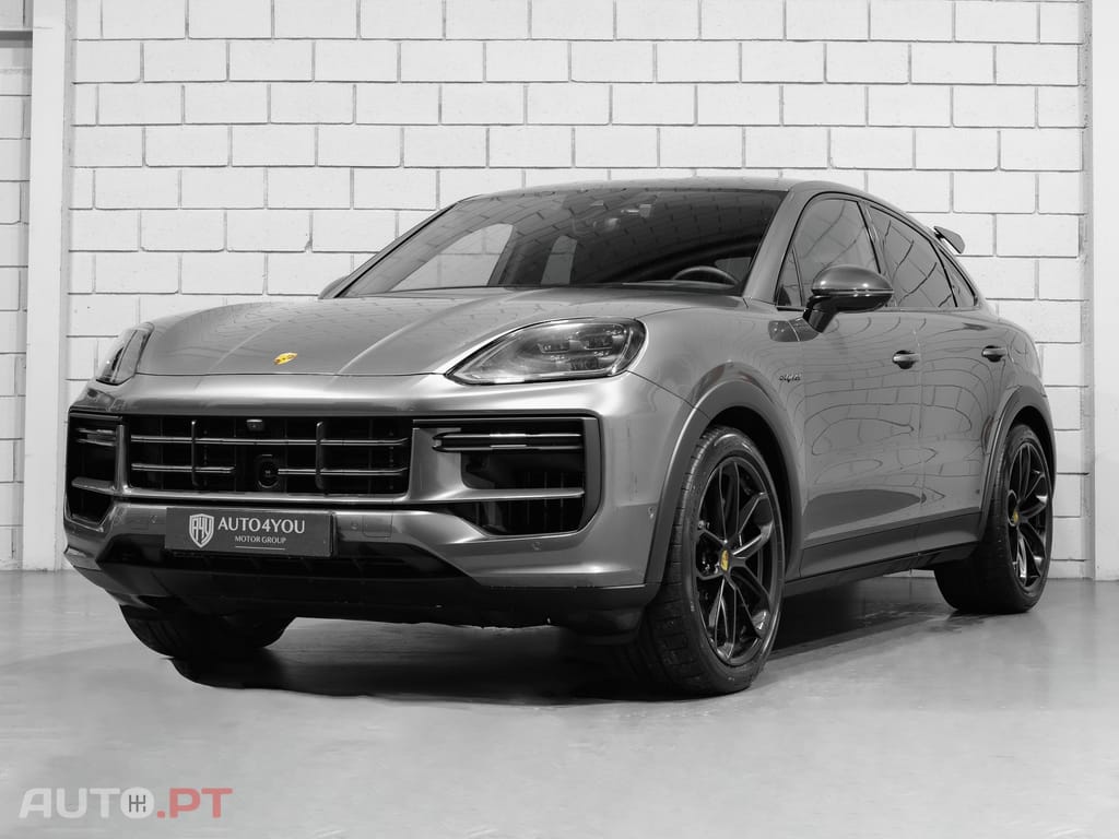 Porsche Cayenne Turbo E-Hybrid Pacote GT