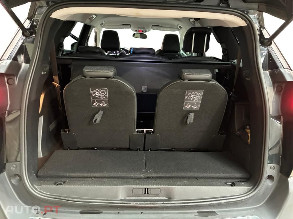 Peugeot 5008 1.2 PureTech Allure EAT8