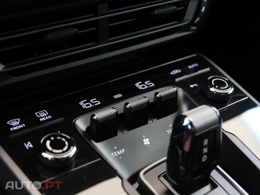 Porsche 911 Carrera PDK