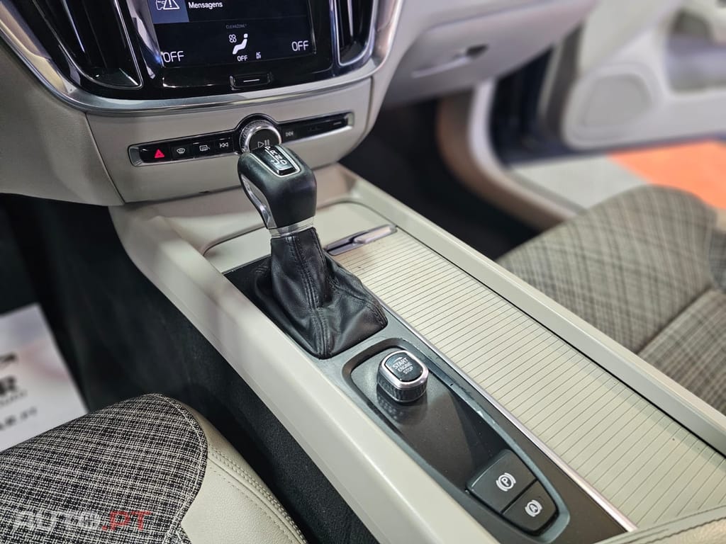 Volvo V60 2.0 D4 Momentum Geartronic