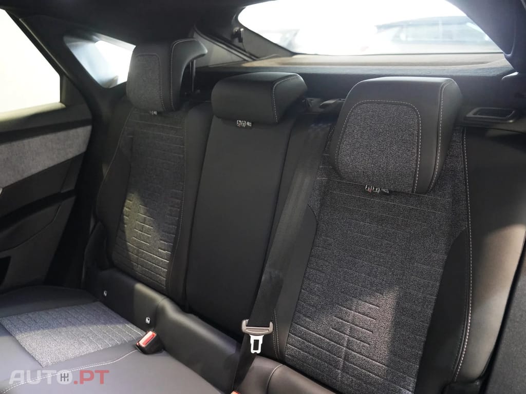 Peugeot 3008 1.2 Hybrid Allure e-DCS6
