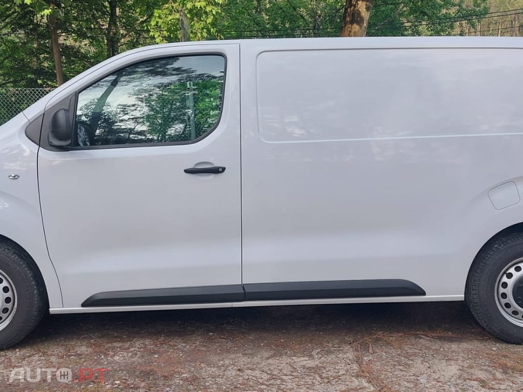 Peugeot E-Expert 75 kWh Semi-Vidrado Premium Standard