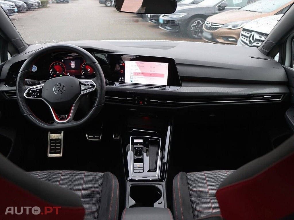 Volkswagen Golf 2.0 TSI GTI DSG