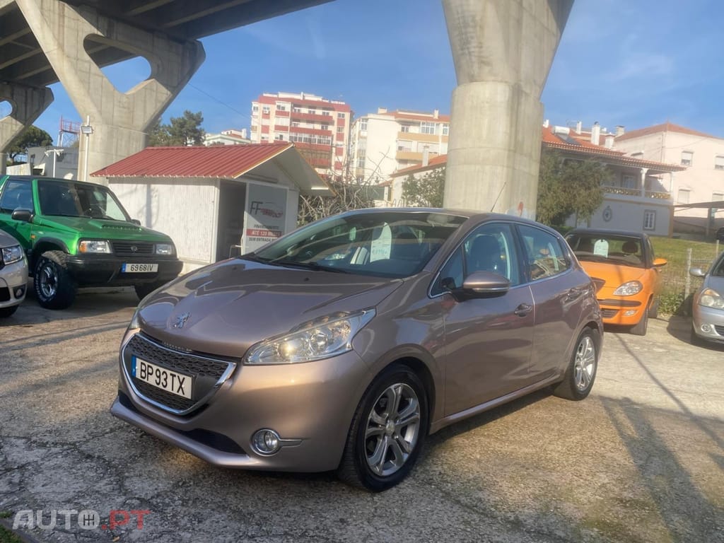 Peugeot 208 1.2 VTi Allure