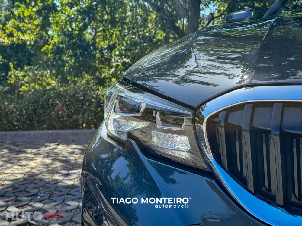 BMW 330 e Pack Desportivo M Auto
