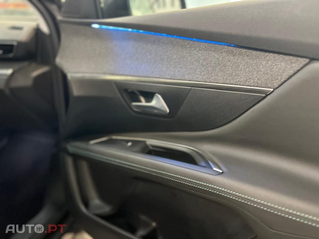 Peugeot 3008 1.6 Hybrid Allure Pack e-EAT8