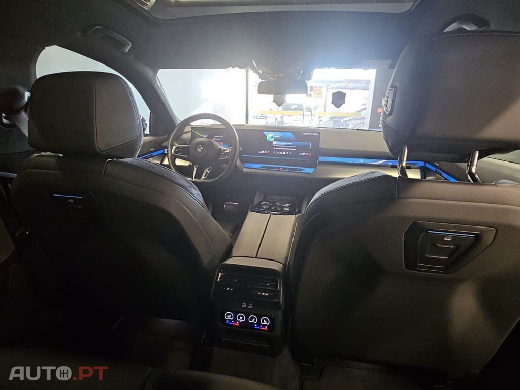 BMW i5 Touring eDrive40