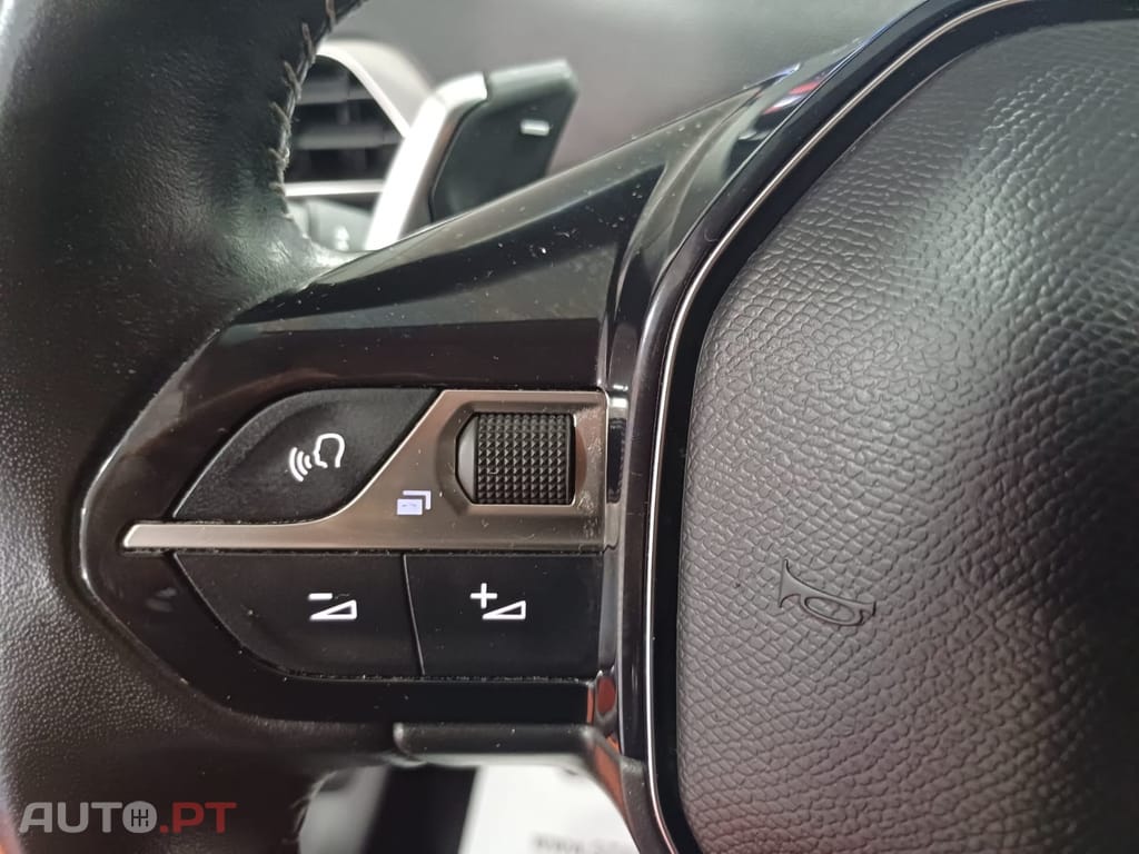 Peugeot 5008 1.5 BlueHDi Allure EAT8