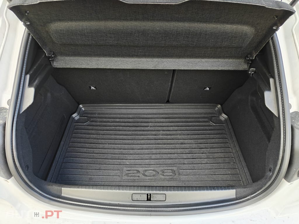 Peugeot 208 PureTech 100 Allure Pack